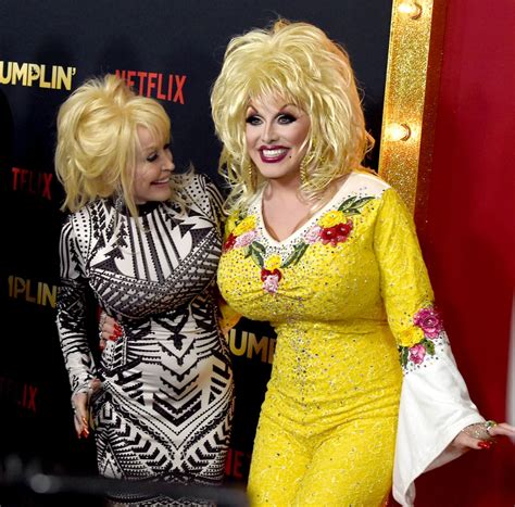 Dolly parton talks to access' kit hoover about who mentored her growing up and what she has planned for her 50th wedding anniversary with carl dean.» Dolly Parton With Drag Queen at Dumplin' Premiere ...