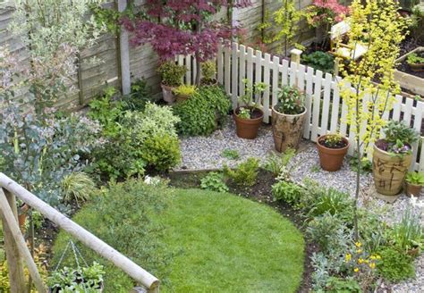 5 Brilliant Ideas For Gardening On A Budget Backyard Landscaping