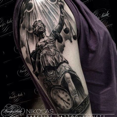 Libra lady with scales justice tattoo design. Lady justice | Tatuagem justiça, Tatuagem metallica ...