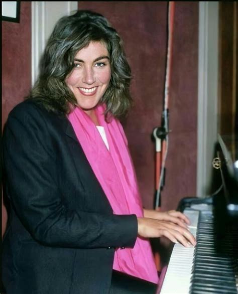 Pin By Ahmed Magdy On Laura Branigan Laura Her Music Pop Singers