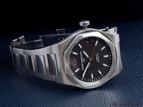 Hands On Review Girard Perregaux Laureato 42mm Ref 81010 11 634 11a