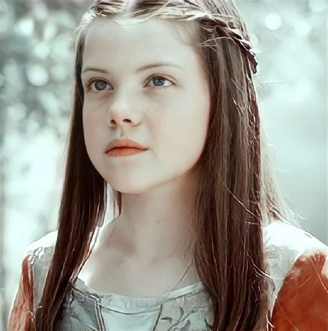 narnia 3 lucy pevensie georgie henley korean couple chronicles of narnia georgina the good