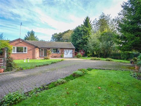 4 Bed Detached Bungalow For Sale In Rotherham Road Eckington