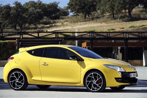 Renault Megane Rs Coupe Specs And Photos 2009 2010 2011 2012 2013