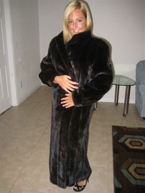 Stunning Blonde In Mink Fur Fashion Fashion Fox Fur Coat