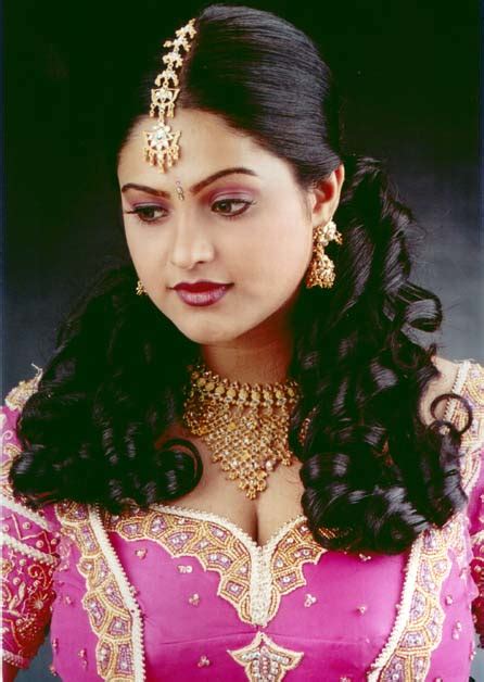 Telugu Club Movie Raasi Photos