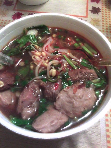 pho-beef-pho-fixings-asian-vietnamese-noodles-homemade-food