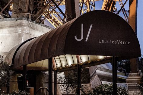 10 Luxurious Restaurants Near Eiffel Tower In Paris
