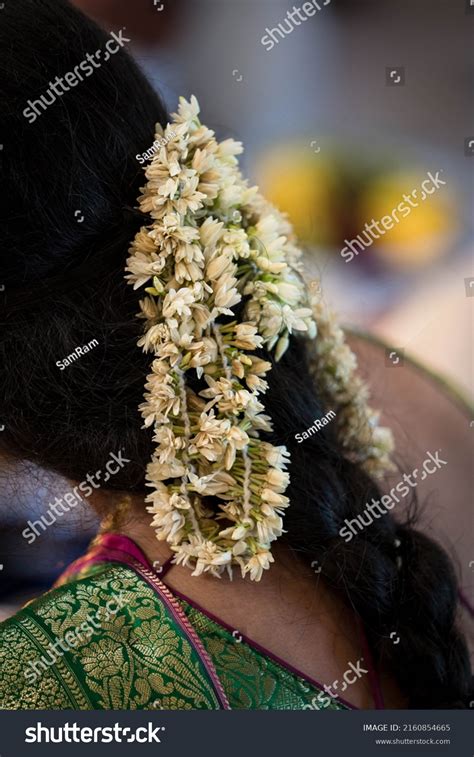 Indian Women Wearing Gajra Hair Made Stock Photo 2160854665 Shutterstock