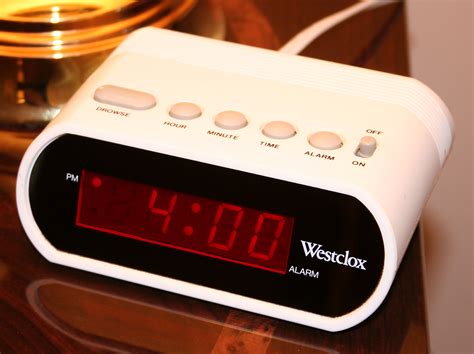 File:Digital-clock-alarm.jpg - Wikimedia Commons