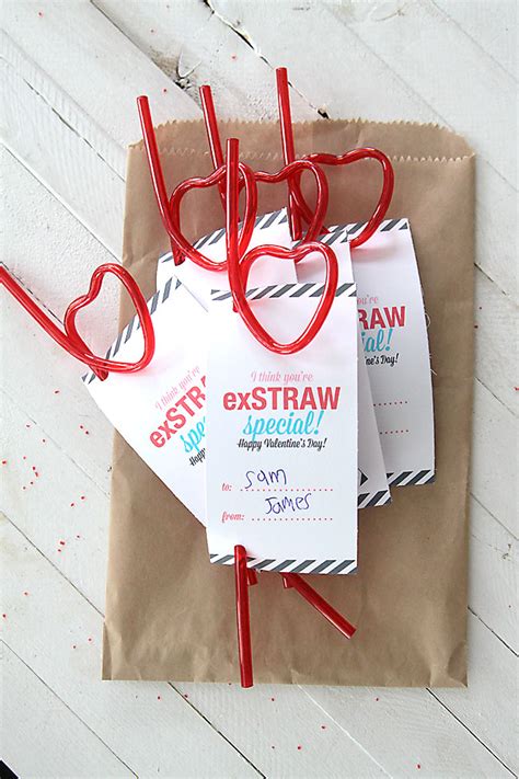 Treat your loved one with these adorable valentine's day card ideas. "you're exSTRAW special" easy printable Valentine's Day ...
