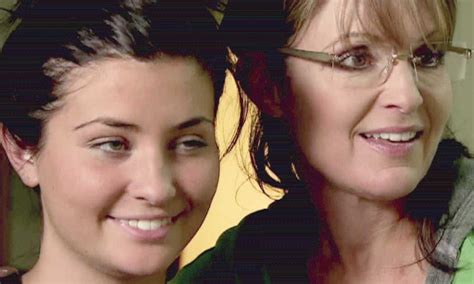 Sarah Palin S Daughter Willow Graduates From Beauty School