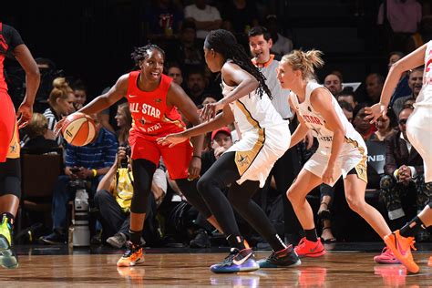 Out Gay Lesbian Players Are Shining Stars At 2019 Wnba All Star Game Outsports