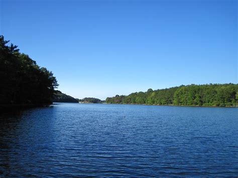 This Lake In Maryland Has Some Of The Bluest Water In The State