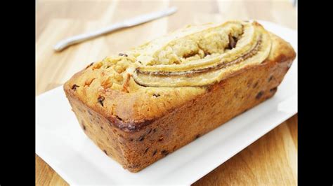 Le banane sono frutti tropicali che contengono potassio, vitamine e sali minerali. BANANA BREAD SUPER MOELLEUX : CAKE BANANE FACILE - YouTube