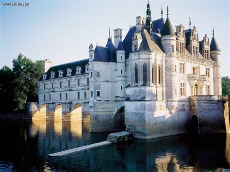 25 Most Beautiful French Chateaus Of The World