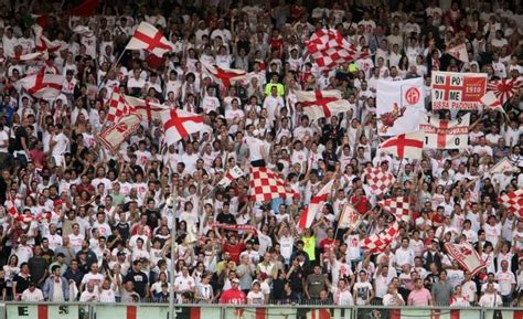 Attività di organizzazioni apolitica con fini culturali, ricreativi, di promozione sportiva e sociale regolarmente costituita. Quando a Padova nacquero gli Ultras… l'Italia cambiava | Blog