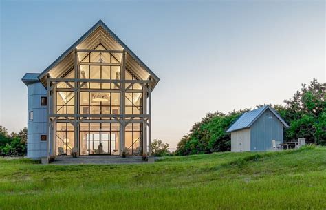 Modern Barn House Expansive Hopes Windowssteel For The Waterfront