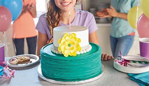 Let your local walmart bakery create a custom cake just for you. Walmart Cakes Prices, Models & How to Order | Bakery Cakes ...