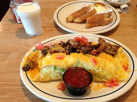Ihop Steak Omelette W French Toast Small Glass Of Milk Delicious Delicious Food Good Eats