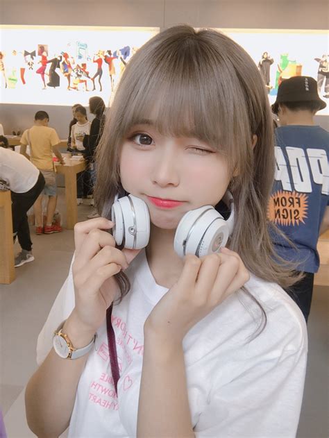 I Have Those Exact Headphones Asdfghjkl Asian Cute I Love Girls