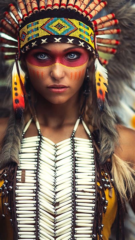 Pin By Никита Ильин On Индейские девушки Native American Girls Native American Headdress