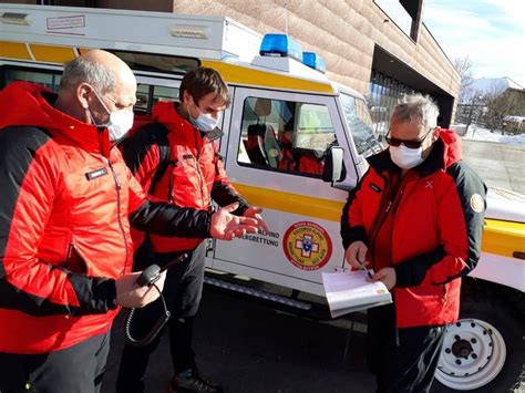 Svolta nell'inchiesta sulla scomparsa di peter neumair e laura perselli, i due insegnanti in pensione di bolzano scomparsi nel nulla due settimane fa: Coppia scomparsa, ricerche infinite - Foto - Alto Adige