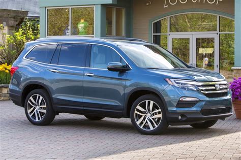 Used 2016 Honda Pilot For Sale Pricing And Features Edmunds