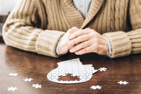The 5 Stages of Dementia - Signature Care Homes