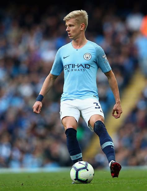 Oleksandr zinchenko, 24, ukrayna manchester city, 2016'den beri sol bek piyasa değeri: Oleksandr Zinchenko Photos Photos: Manchester City vs. Brighton & Hove Albion - Premier League ...