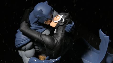 Batman Arkham City Catwoman Kiss