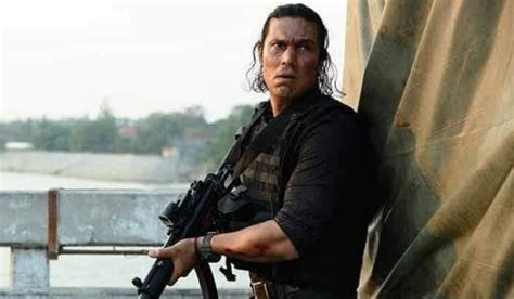 Randeep singh hooda known for his role as saju in netflix's original film extraction, was born on acting career: 'Extraction' Review: Randeep Hooda is the only silver ...