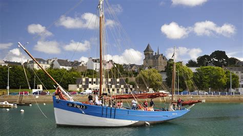 La Abadía De Daoulas Y La Península De Plougastel Tourisme Bretagne