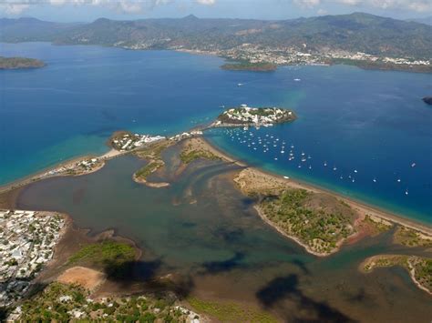 The situation of mayotte proved to be awkward for france: Mayotte - Dzaoudzi et Mamoudzou - PopulationData.net