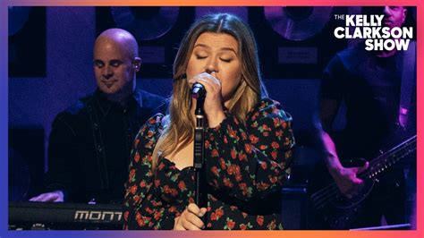 Watch The Kelly Clarkson Show Official Website Highlight Kelly Clarkson Covers Escapade By