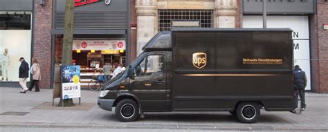 Manchmal können dabei schon wenige meter den unterschied machen. 47 Top Images Wann Liefert Ups : Ups Access Point Regina S ...