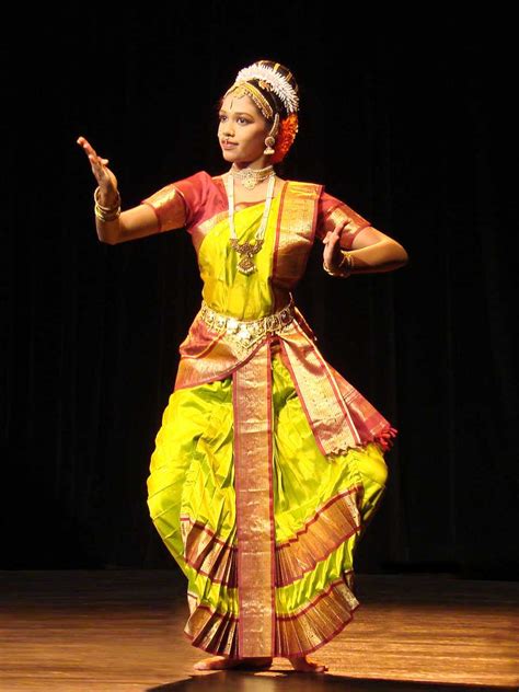15 Dances Of India Classical Dance Forms Of India And States Holidify