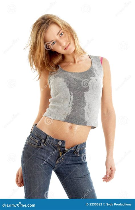 Fille De Jeans Dans La Chemise Humide Photo Stock Image Du Baisses