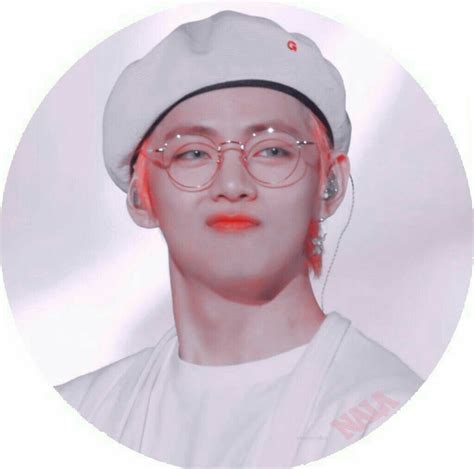 Jeongin le dio like a una foto de hyunjin sin querer. ♡ ๛⚕⚕⚕⚕⚕M O M Y. | Foto pra perfil, K pop, Foto fofas