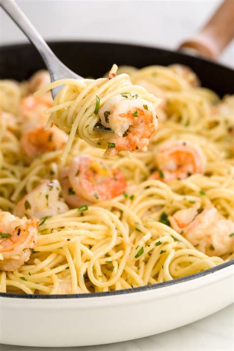 Hubby says this is his favorite scampi and better than. Easy Garlic Shrimp Scampi Pasta Recipe - How Do You Make ...