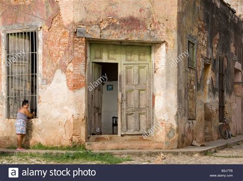Nosey Woman Window Hi Res Stock Photography And Images Alamy