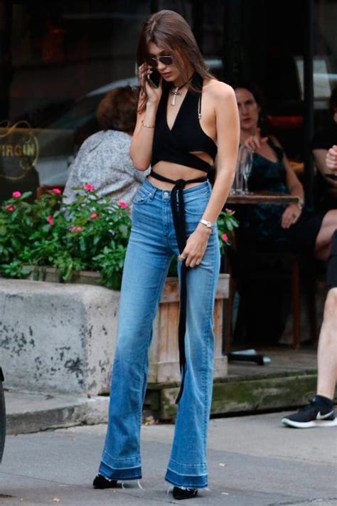 Appena messo piede sull'isola greca di mykonos qualche giorno fa ecco che è scattato il. Bella Hadid's best street-style moments in 2020 | Jeans ...