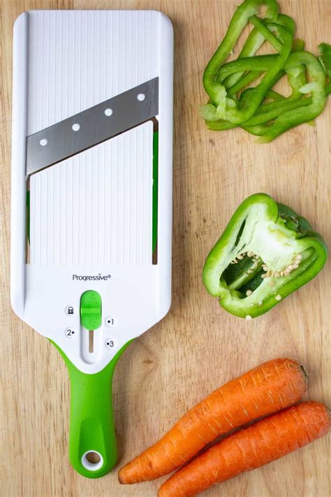 Use A Mandoline Slicer For Slicing Carrots Green Peppers Strawberries