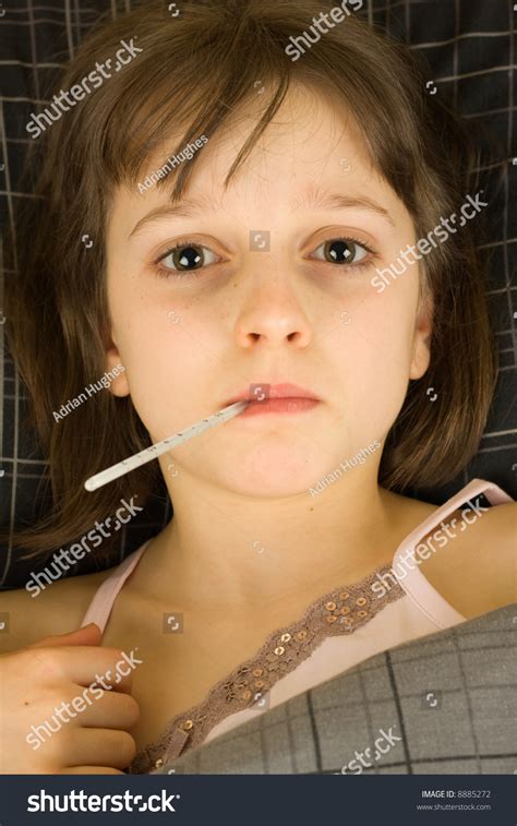 Young Girl Bed Fever Having Her 스톡 사진 8885272 Shutterstock