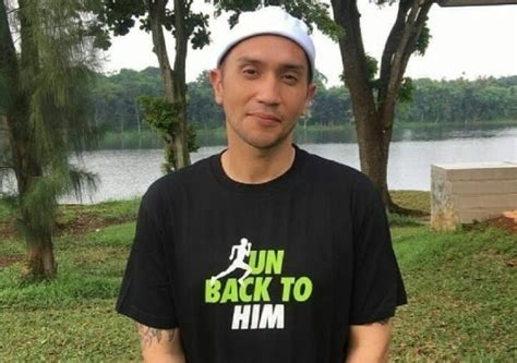 Sering latah, gary iskak merasa lelah hingga pergi konsultasi ke psikiater. Gary Iskak Idap Kanker Hati, Begini Ungkapan Lirih Richa ...