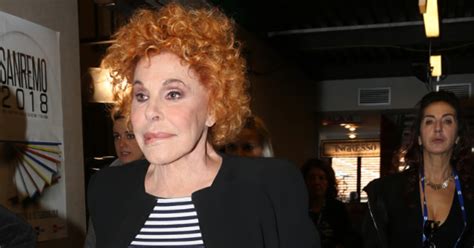 Ornella vanoni, ospite a sanremo 2020 nella serata delle cover, ha parlato a ruota libera in un'intervista a la stampa: Festival di Sanremo 2020, Ornella Vanoni: "Intorno al ...