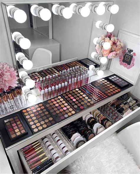 42 Gorgeous Makeup Organization For Your Room With Images Makeup