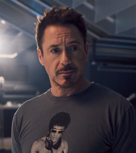 Tony Stark In Avengers Age Of Ultron Robert Downey Jr Robert