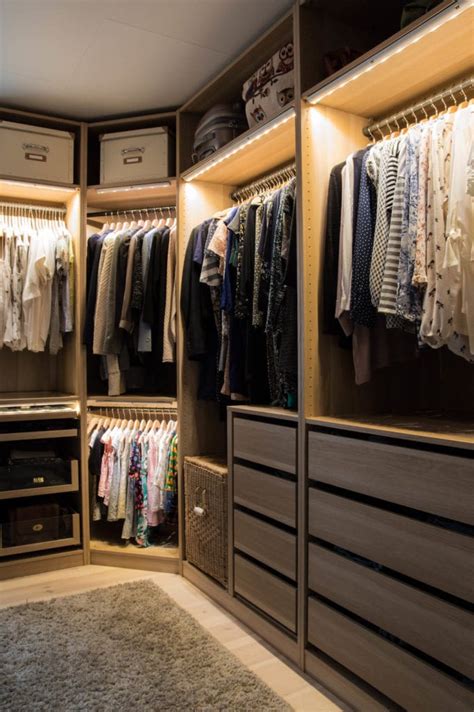 How you organize your closet will differ slightly based on the space you have, the size of your wardrobe, and the kind of now put everything back together in a way that makes sense to you, utilizes all of your available space, and is attractive enough to motivate closet. 15 Amazing Walk-in Closets for Your Home Wish List