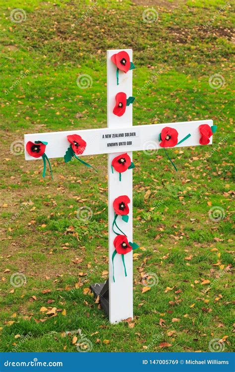 Anzac Remembrance Day Cross With Poppies Stock Image Image Of Death